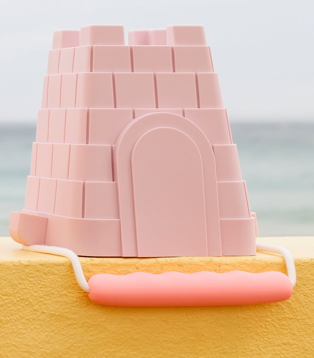 Clovelly Castle Bucket