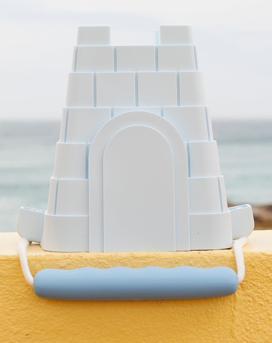 Clovelly Castle Bucket