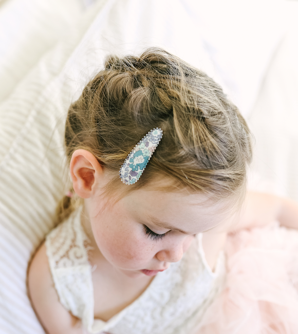 Girl wearing a Josie Joan's Suzanne hair clip