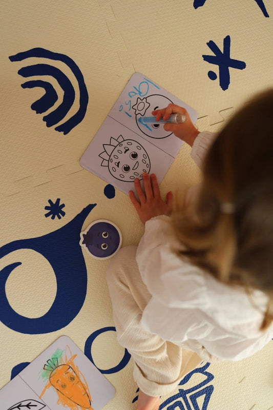 Fruit and Veggie Magnetic Colouring Flash Cards